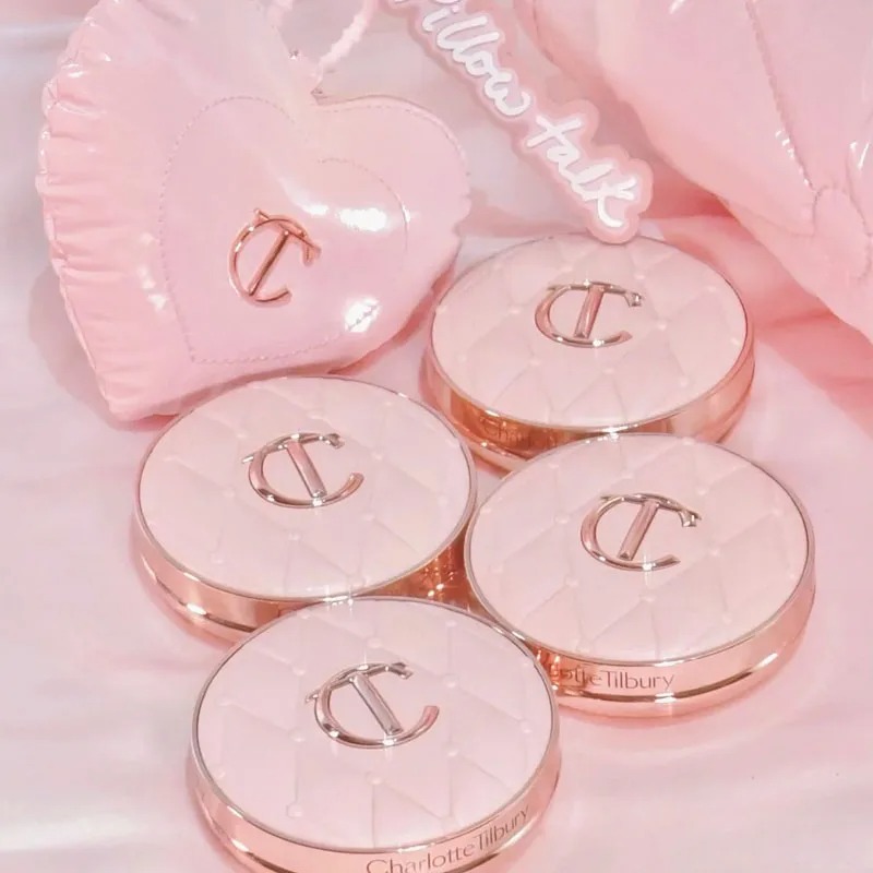 Luxury Skincare Kit - Charlotte Tilbury Concealer Cushion: Maquiagem Portátil